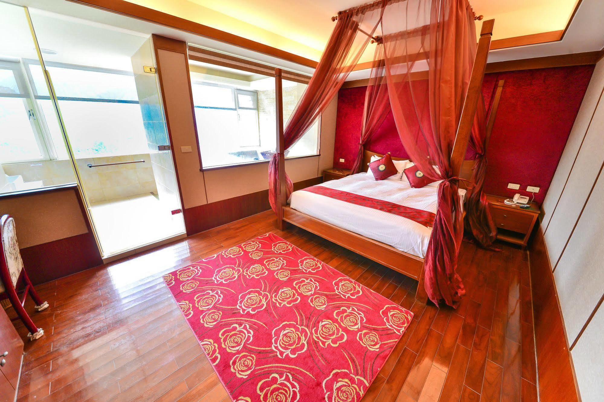 Dongpo Ti Lun Hotel Xinyi Exterior foto