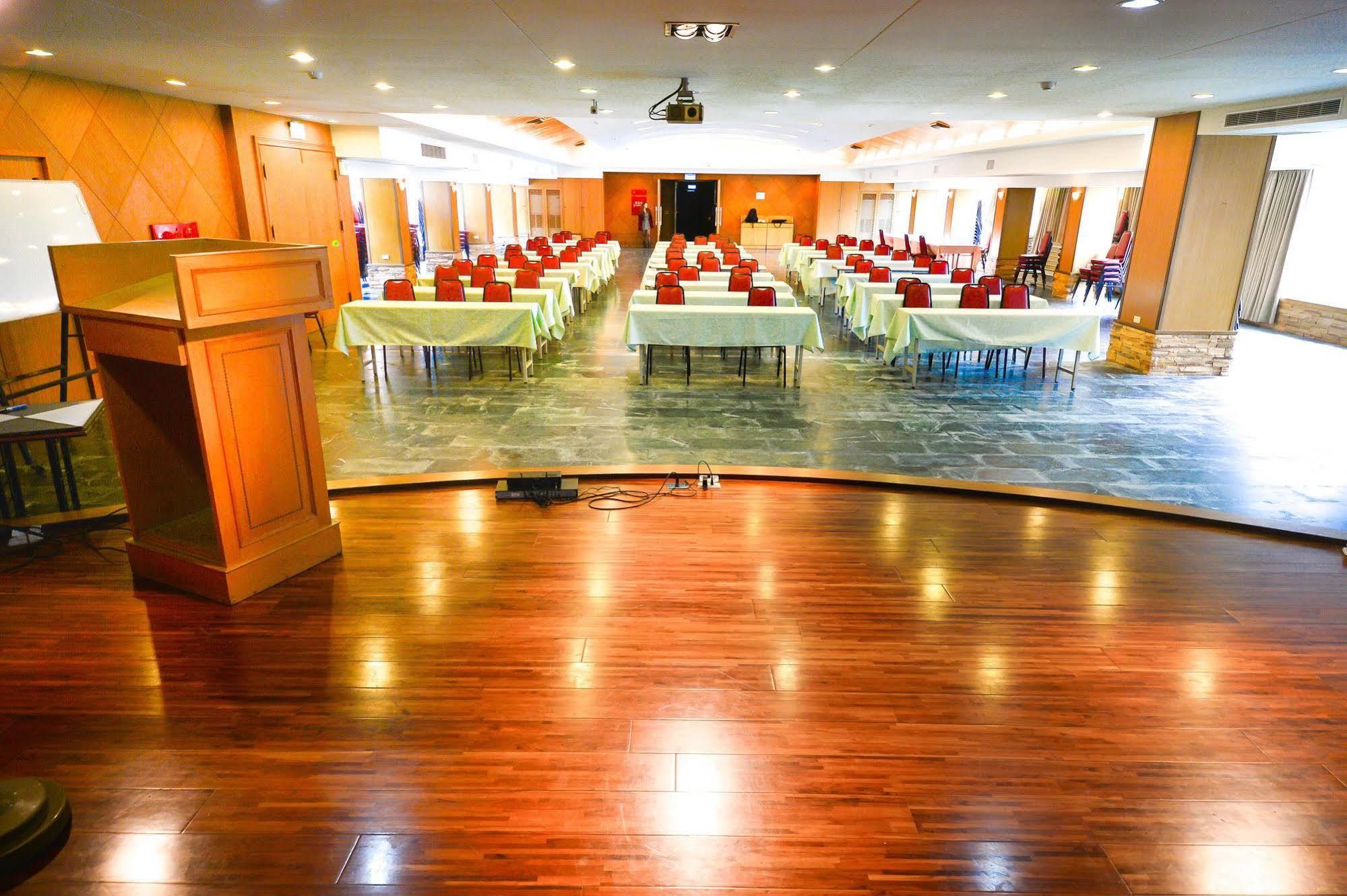 Dongpo Ti Lun Hotel Xinyi Exterior foto